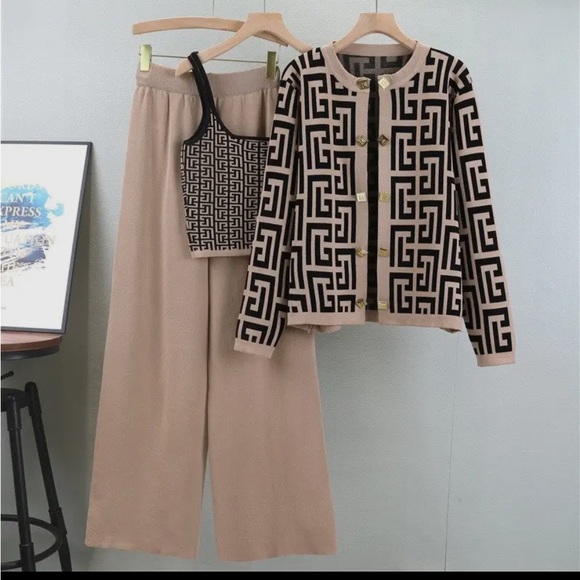 Pants - 0865.  Stylish Beige and Black Three Piece Pantsuit Knit Set